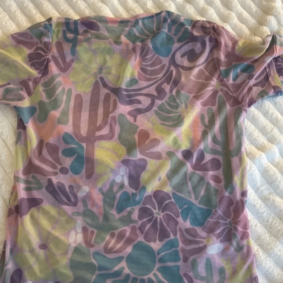 Lilac Leaf Print Blouse – Size M - Picture 3 of 4